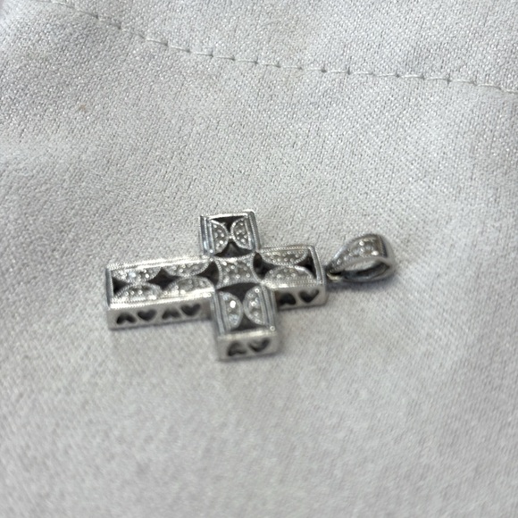 14K WHITE GOLD Pendant with Diamonds. - Picture 5 of 8